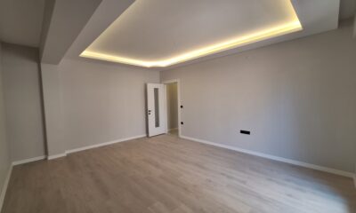 MENEMEN UĞUR MUMCUDA BAHÇELİ, YERDEN ISITMALI 2+1 SATILIK DAİRE
